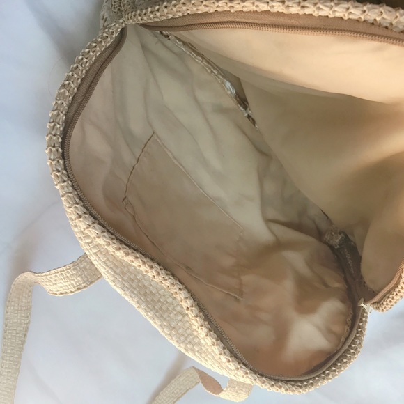 Handwoven Straw Handbag - Picture 3 of 6